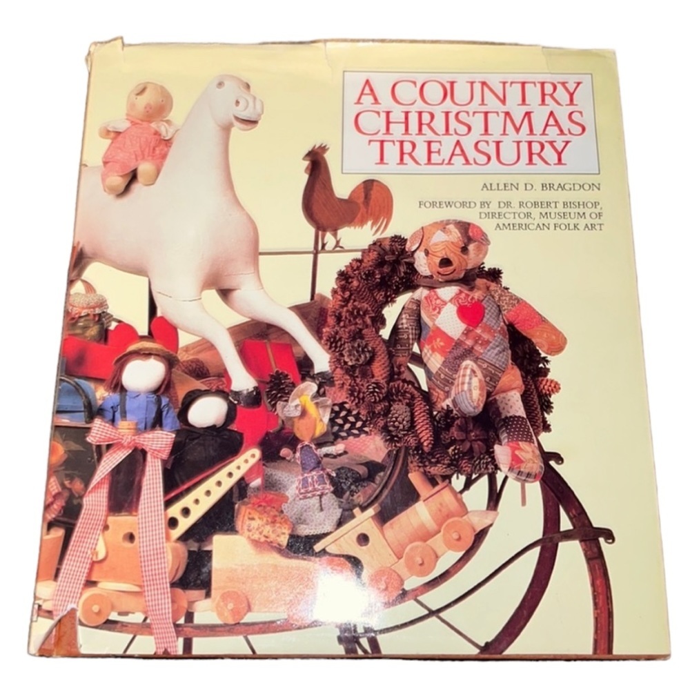 A CHRISTMAS TREASURY VINTAGE HARDCOVER BOOK 1983 WITH DUSTCOVER